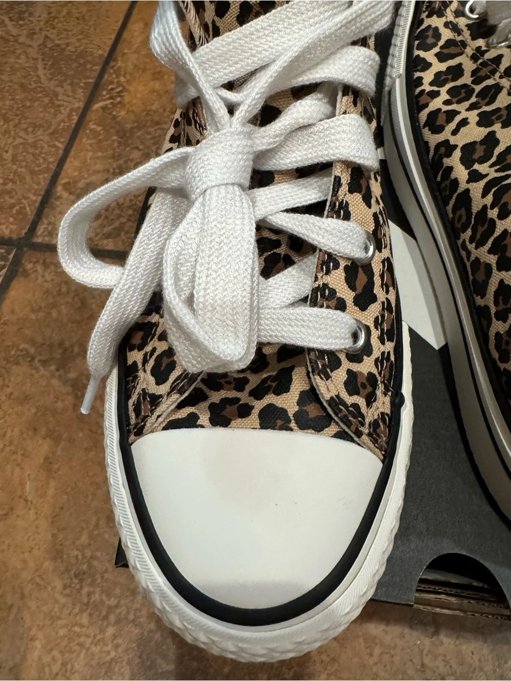 Converse Kid Chuck Taylor All Star Leopard High-Top Sneakers - Tan/Black